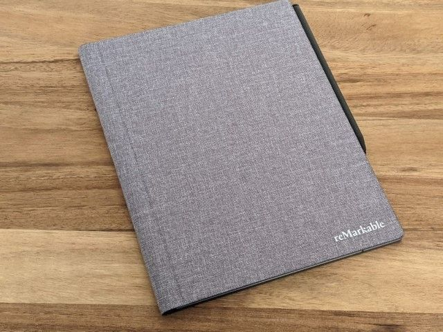 A photos of the reMarkable 2 Folio cover.